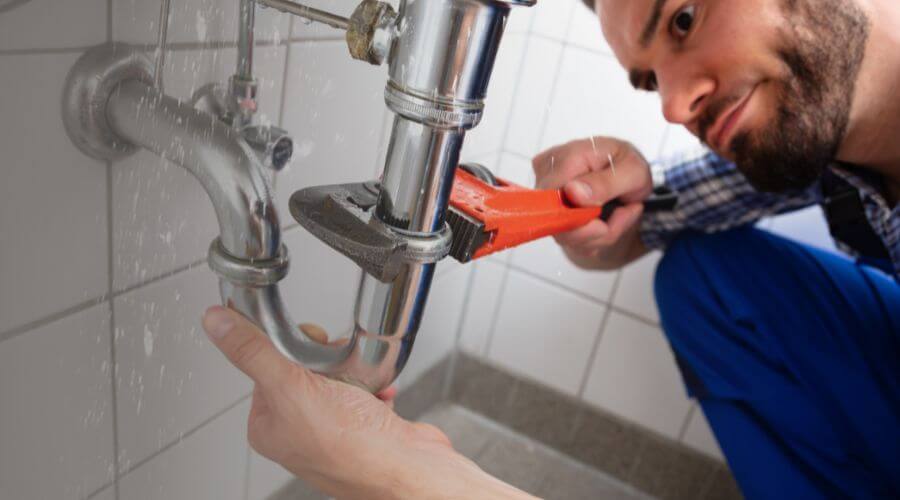 Professional same day plumber services in Fort Dick, CA